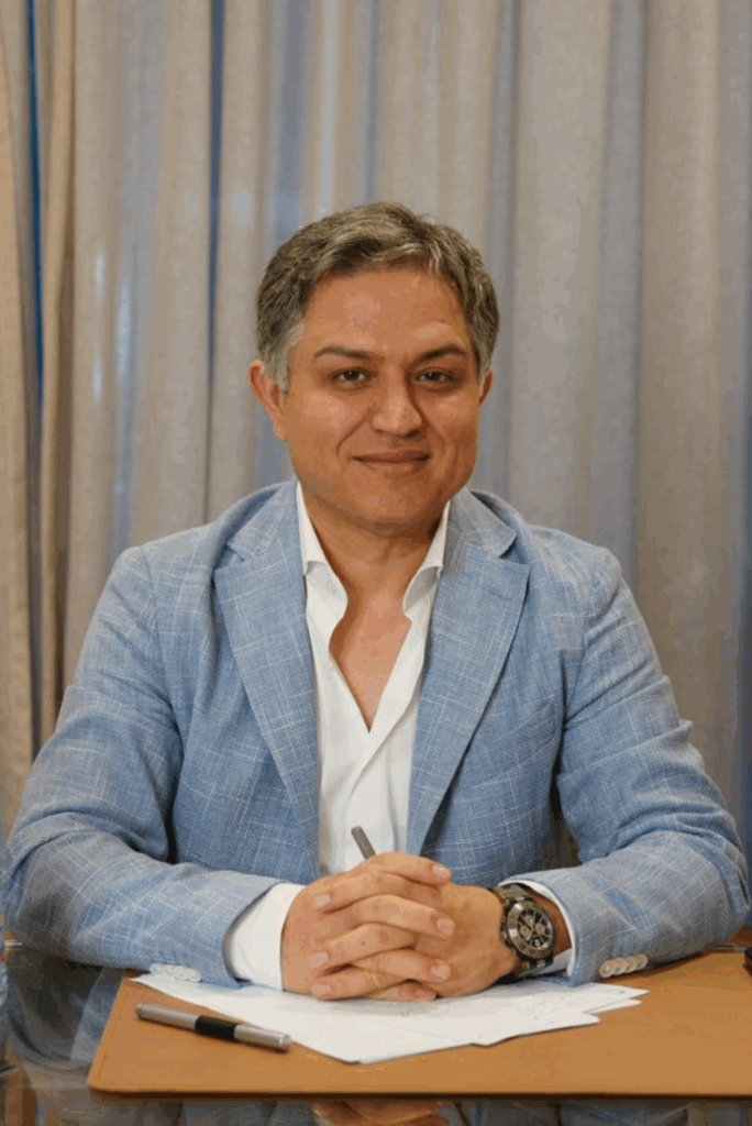 Dr. Mehdi Ariana